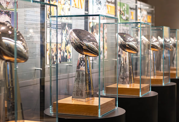 Now, Starphire Ultra-Clear® glass offers true-to-life views of the Steelers’ Six Super Bowl Championships.