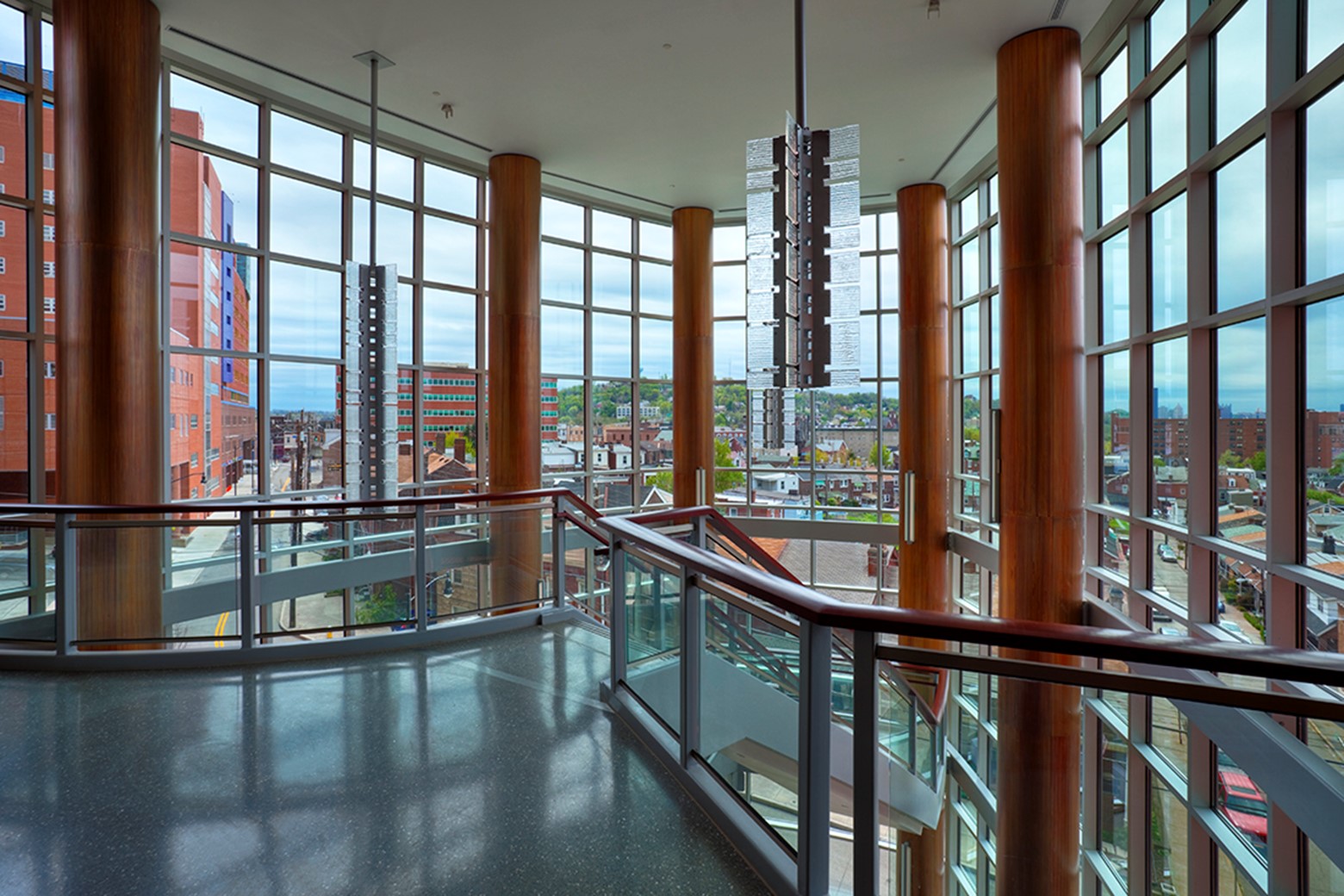 UPMC Children's Hospital of Pittsburgh, Oversized Glass Project