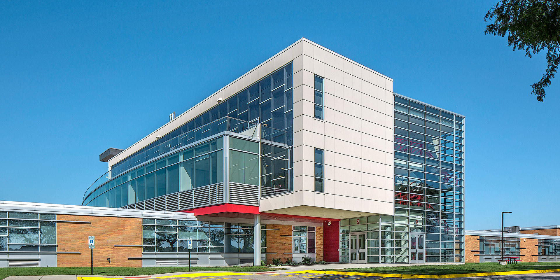 Mundelein High School, Science Expansion | Solarban® 60 Clear Glass, Solarban® 70XL Clear Glass & Solarban® 60 Solargray® Glass